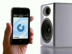 Shazam [aplicación ofrecida por BlackBerry], Gratis con solo escuchar la canción te da dice el nombre y datos 45