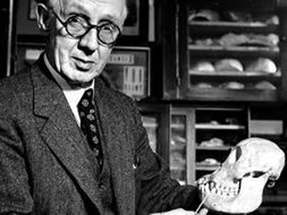 La "mentira" más cínica de la ciencia, la supuesta prueba del eslabón perdido de la evolución 30