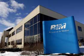 RIM (Blackberry) ha caído 80% en este 2011 y Amazon ve la oportunidad y quiere comprarla y así sube un 10% en bolsa, rumores de OPA 11
