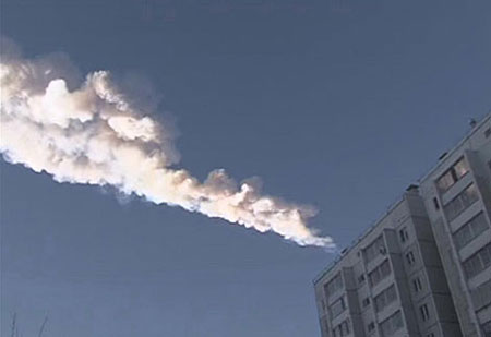 Algunos videos impresionantes de la caída del meteorito hoy en Rusia 5