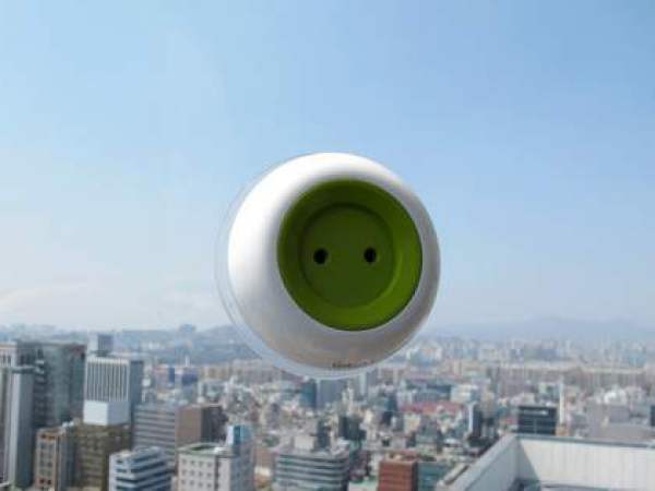 Enchufe de ventana solar para cargar dispositivos móviles 17