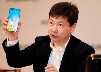 El CEO de Huawei, Richard Yu, dijo que sin la intervención de Estados Unidos, Huawei y Apple serían dos gigantes en la industria global de teléfonos inteligentes.